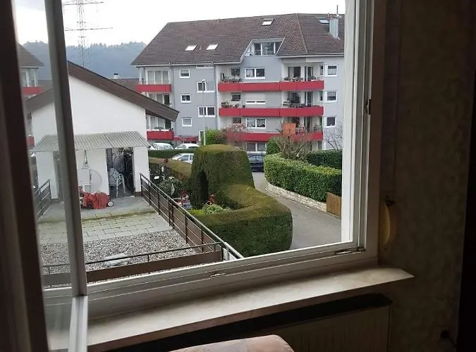 Sonnige Ruhige Dachzimmer Inkl Wifi Kaffee Mit Wg Dusche Und Neuer Kueche Διαμέρισμα Lörrach