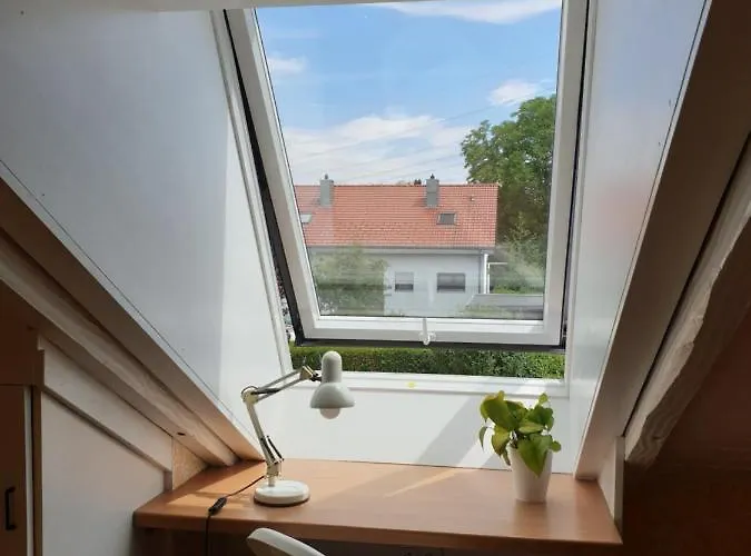 Διαμέρισμα Sonnige Ruhige Dachzimmer Inkl Wifi Kaffee Mit Wg Dusche Und Neuer Kueche *